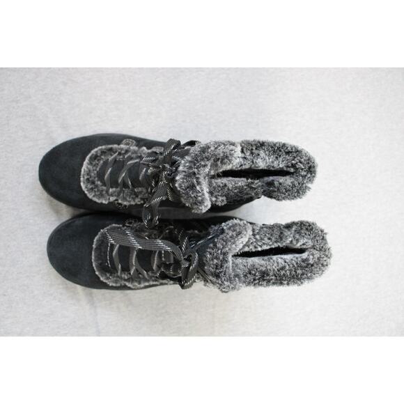 Clarks Boots Womens Size US 8M Black Aveleigh Edge Suede Comfort Waterproof NWOB - Picture 9 of 11